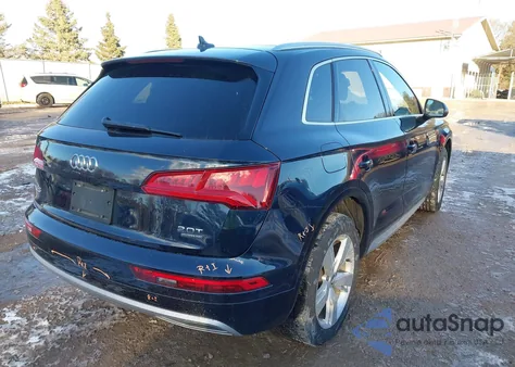 2018 Audi Q5 2.0T Premium/2.0T Tech Premium z USA, uszkodzony, nr VIN WA1BNAFY1J2092684